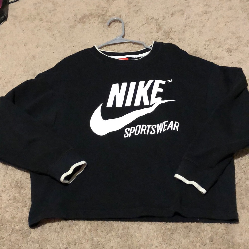 cropped nike sweatshirt